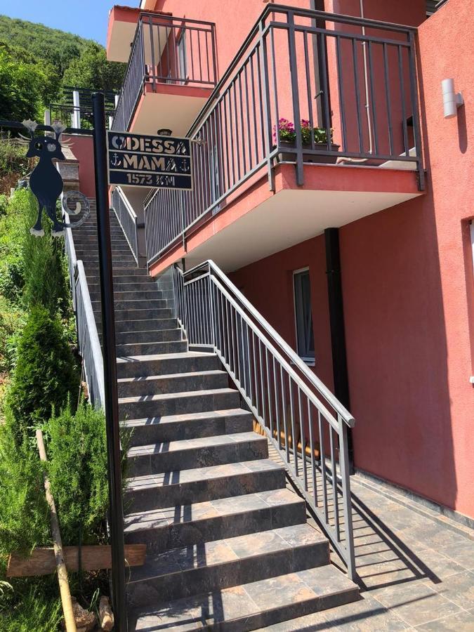 Odessa Mama Apartment Bijela Exterior foto