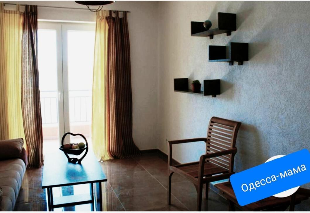 Odessa Mama Apartment Bijela Exterior foto