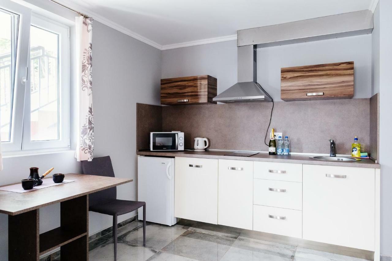 Odessa Mama Apartment Bijela Exterior foto